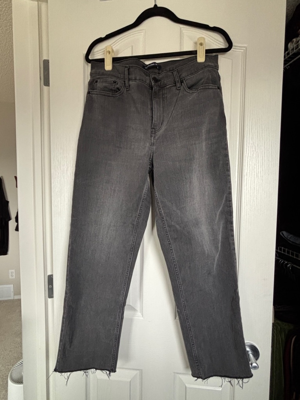 Calvin Klein Jeans Women's Charcoal Cropped Straight Jeans